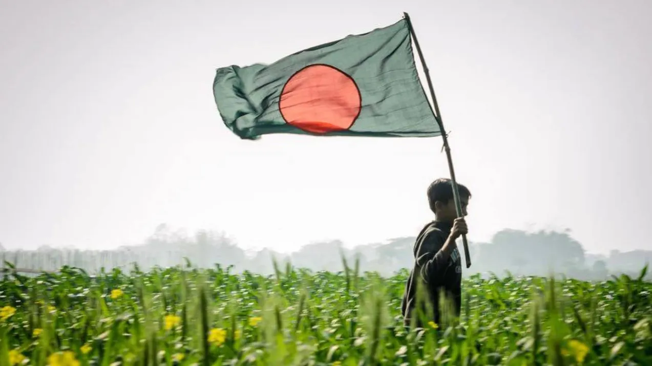 Our National Flag Paragraph- আমাদের জাতীয় পতাকা-1